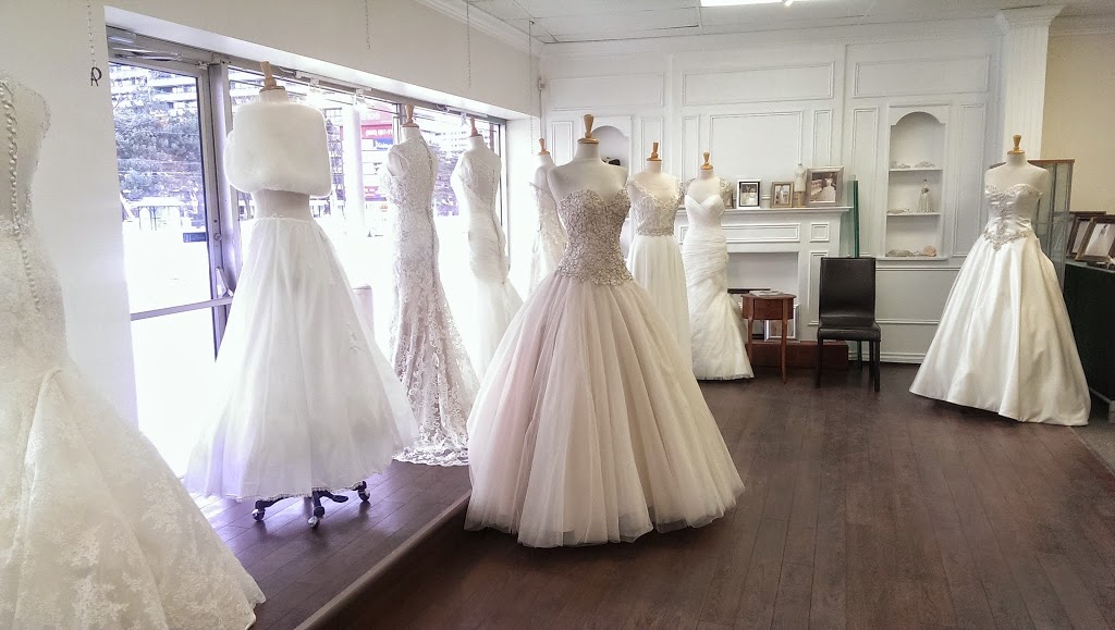 Bridal Fashion Fraire | 8108 Yonge St unit 3-4, Thornhill, ON L4J 1W4, Canada | Phone: (905) 709-1680