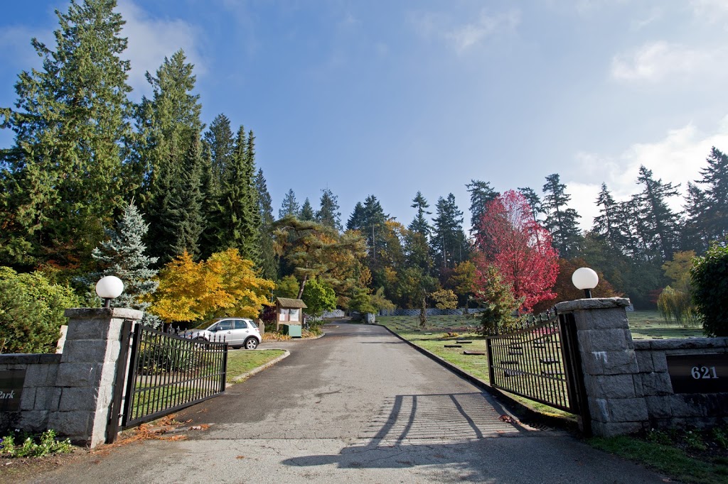 Robinson Memorial Park Cemetery | 621 Robinson St, Coquitlam, BC V3J 0A6, Canada | Phone: (604) 927-6020