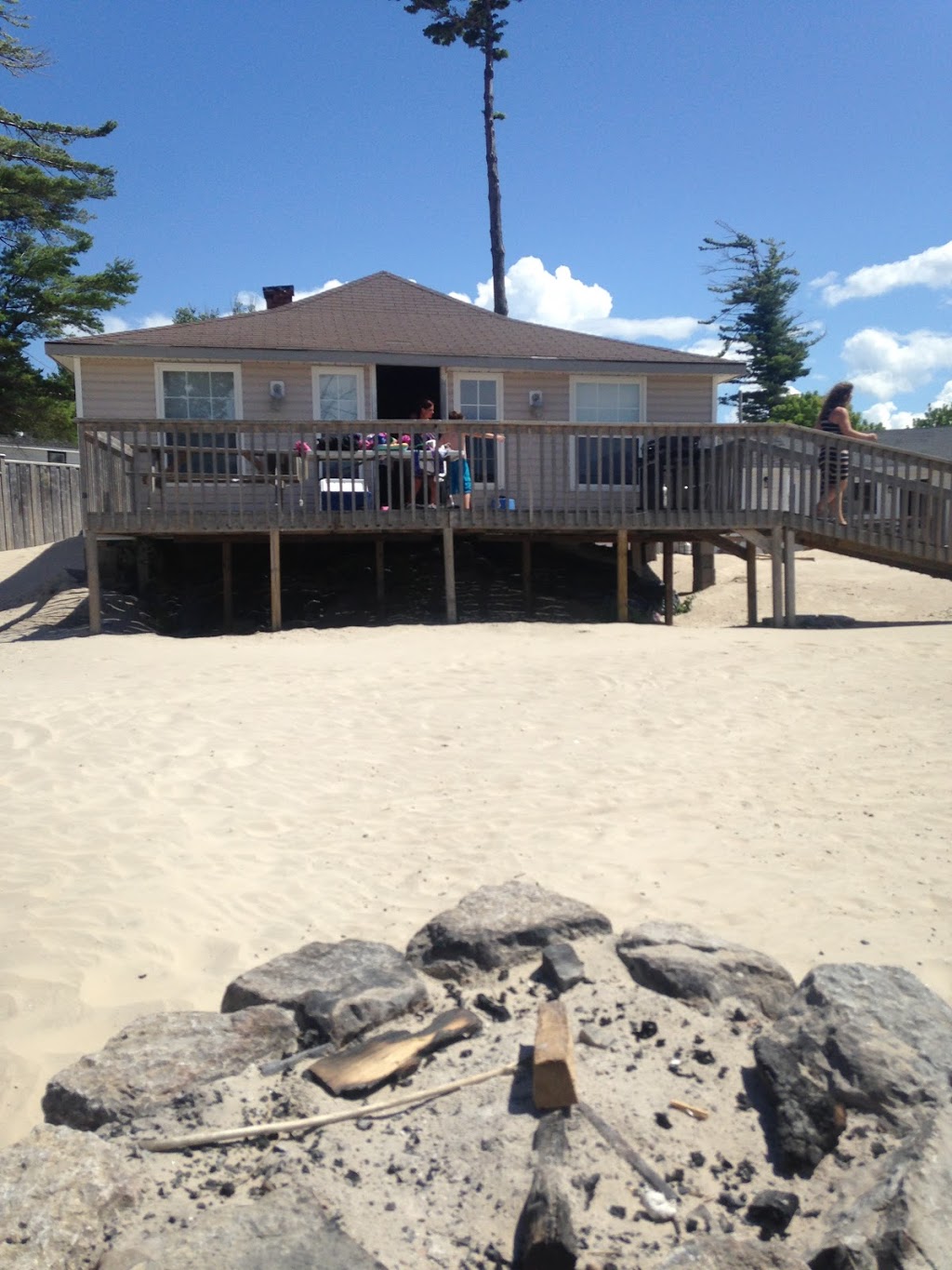 Sandpiper Beach Resort | 8 Sandpiper Ln, Wasaga Beach, ON L9Z 2J9, Canada | Phone: (416) 566-1704