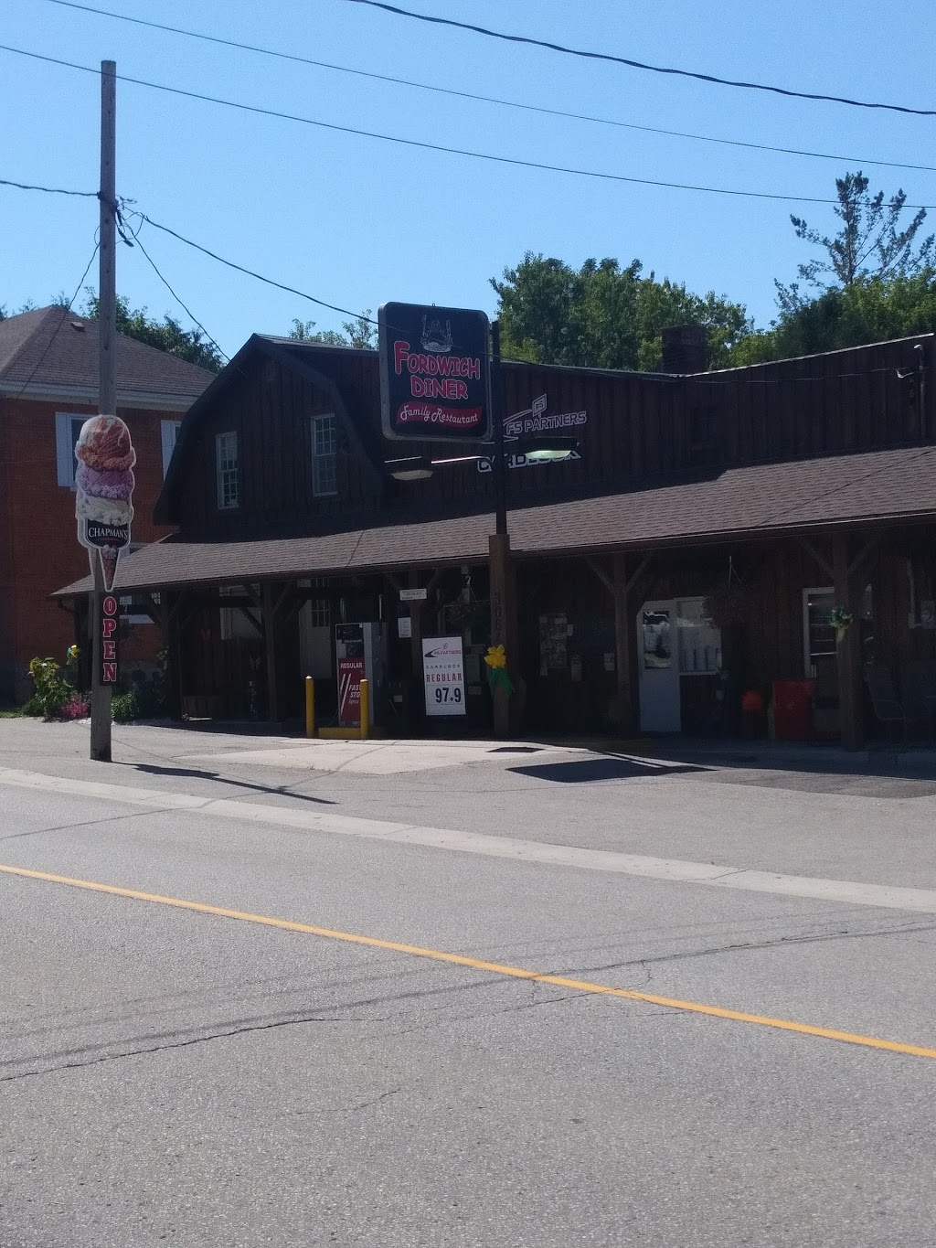 Fordwich Diner | 3064 Patrick St, Fordwich, ON N0G 1V0, Canada | Phone: (519) 335-4288