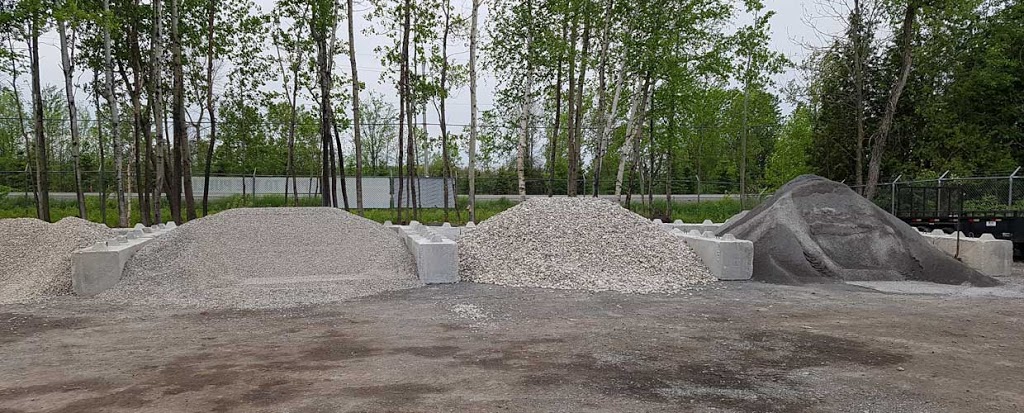 Greelys own landscape depot | 6812 McKeown Dr, Greely, ON K4P 1A2, Canada | Phone: (613) 821-5897