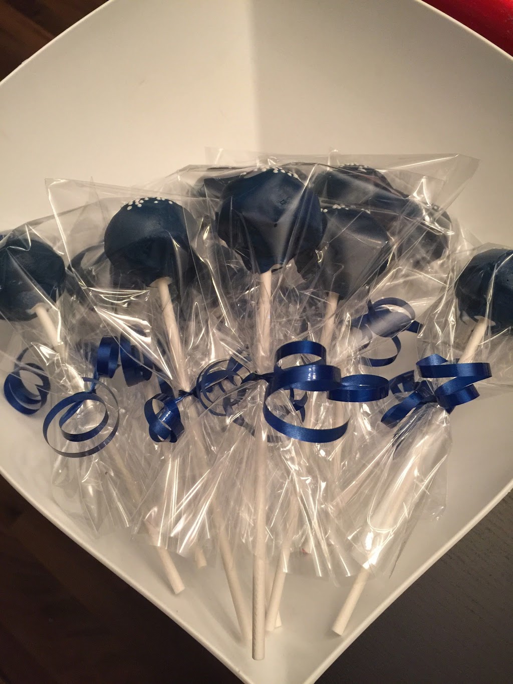 Get Cake Pops | 223 Webb Dr, Mississauga, ON L5B 0E8, Canada | Phone: (416) 629-3952