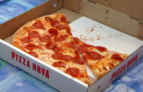 Pizza Nova | 1054 Centre St, Thornhill, ON L4J 3M8, Canada | Phone: (416) 439-0000