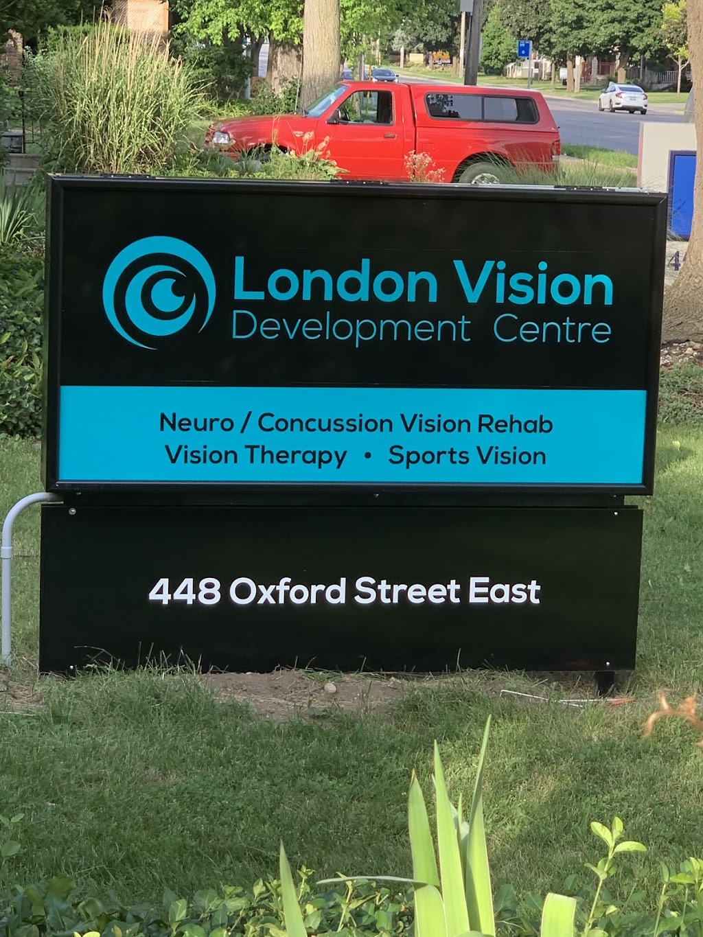 London Vision Development Centre | 448 Oxford St E, London, ON N5Y 3H6, Canada | Phone: (226) 663-7111
