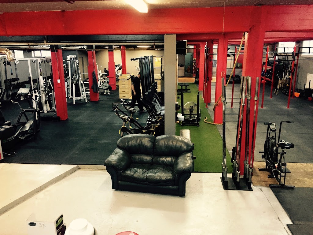 Magog Crossfit | 189 Rue Tupper, Magog, QC J1X 2L7, Canada | Phone: (819) 847-8888