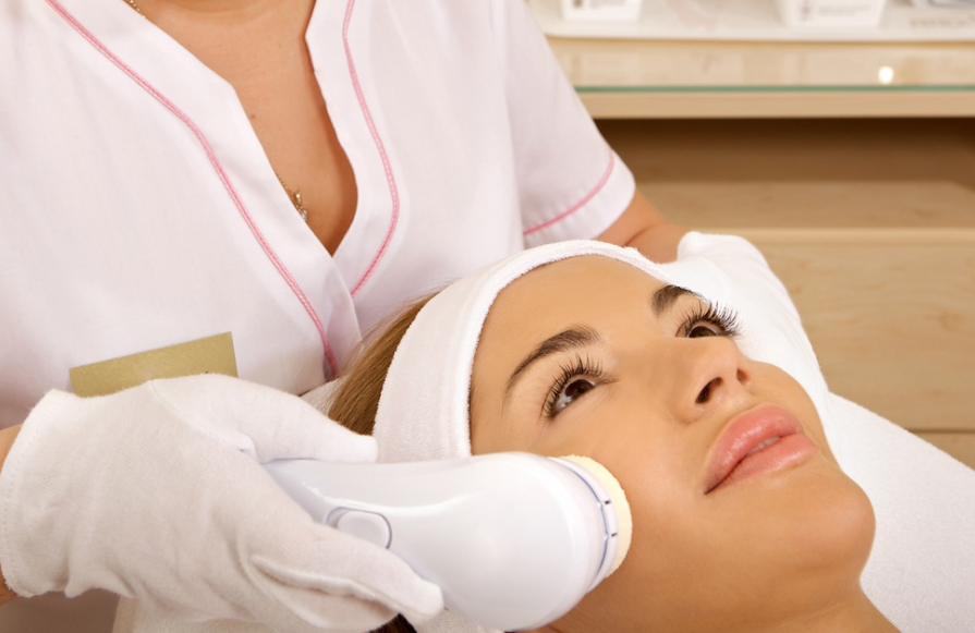 Elsas Esthetics Electrolysis & Laser, Inc | 3455 Fairview St, Burlington, ON L7N 2R4, Canada | Phone: (905) 631-6605