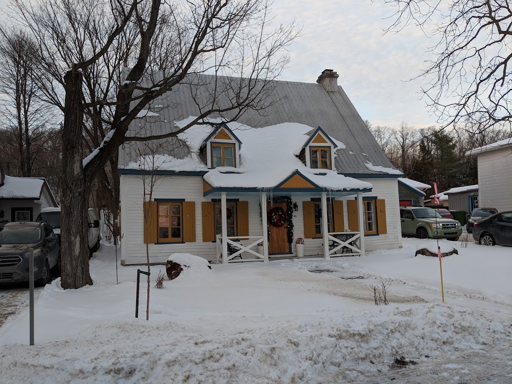 Église Sainte-Famille | 30 Place de lÉglise, Cap-Santé, QC G0A 1L0, Canada | Phone: (418) 285-2311