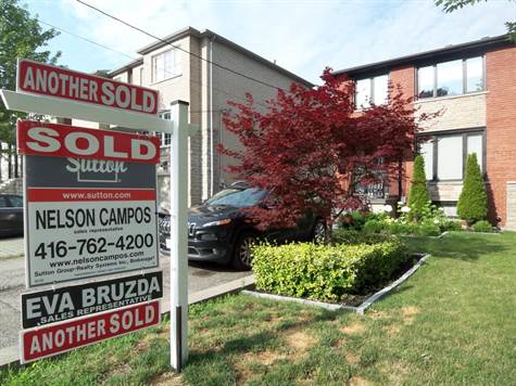 Sutton Group Realty Systems Inc.: Nelson Campos | 2186 Bloor St W, Toronto, ON M6S 1N3, Canada | Phone: (416) 804-0370