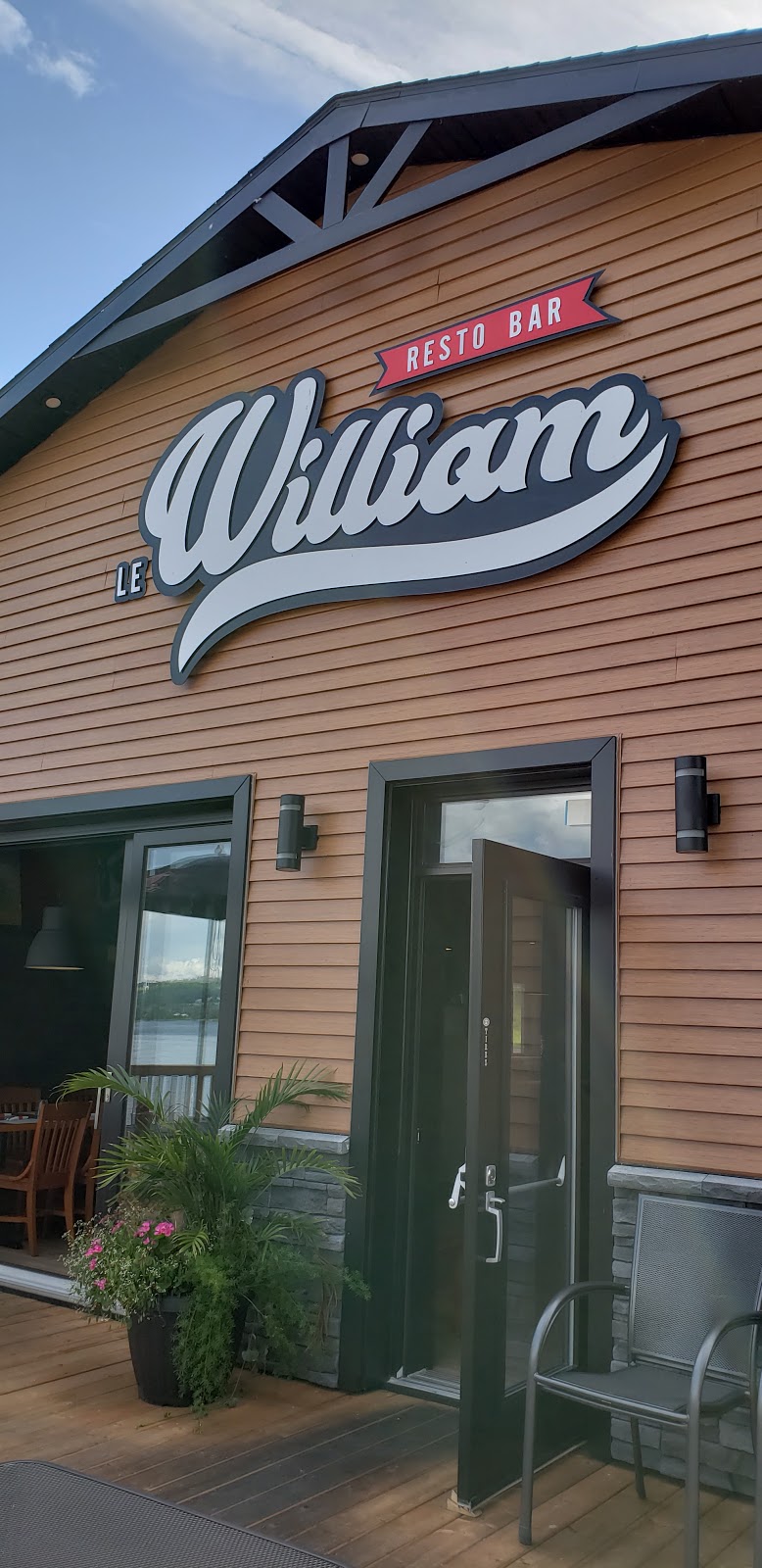 Resto-Bar Le William | 943 Rue Principale, Saint-Ferdinand, QC G0N 1N0, Canada | Phone: (418) 428-2811