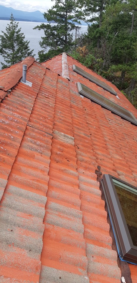 Gulf Islands Roof & Gutter Cleaning | 6018 Crestmount Pl, Duncan, BC V9L 5N1, Canada | Phone: (250) 537-7272