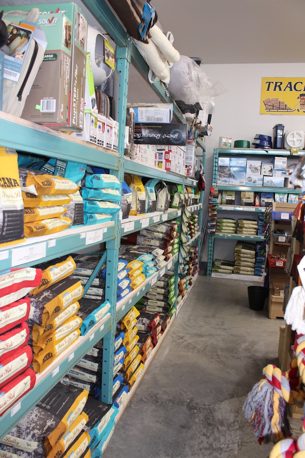 Trackers Pet Supply | 5302A 50 Ave, Athabasca, AB T9S 1G8, Canada | Phone: (780) 675-7977