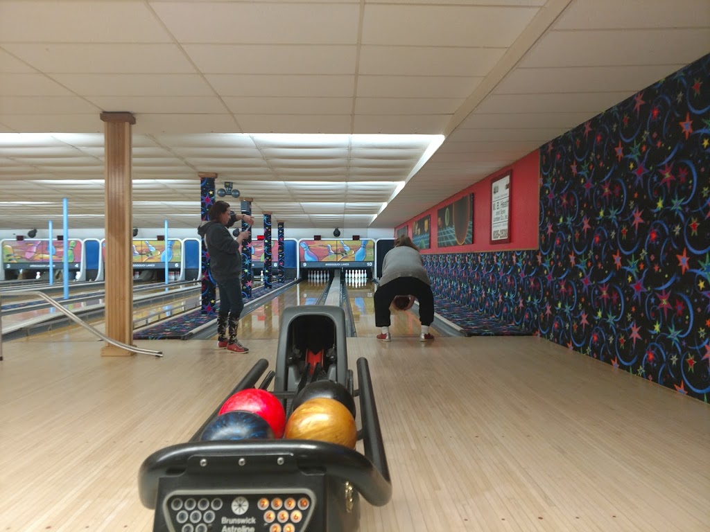 Missisquoi Lanes | 3010 VT-100, Lowell, VT 05847, USA | Phone: (802) 744-6630