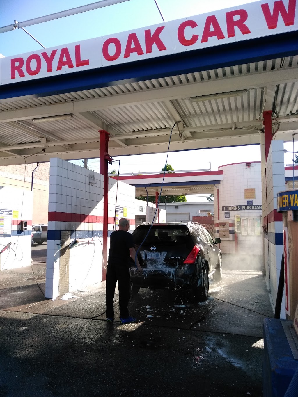 Royal Oak Car Wash | 6900 Royal Oak Ave, Burnaby, BC V5J 4J2, Canada | Phone: (604) 835-1416