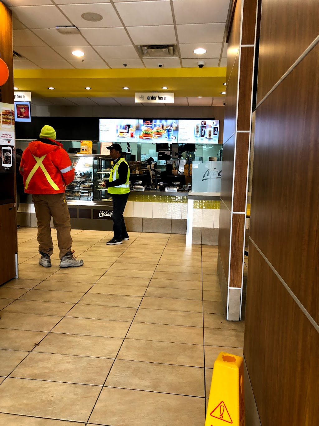 McDonalds | 2936 Finch Ave E, Scarborough, ON M1W 2T4, Canada | Phone: (416) 497-2166