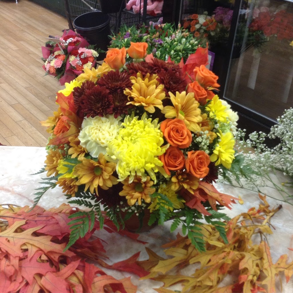 Francescas Flowers & Gifts | 6677 Meadowvale Town Centre Cir #171, Mississauga, ON L5N 2R5, Canada | Phone: (905) 813-4434