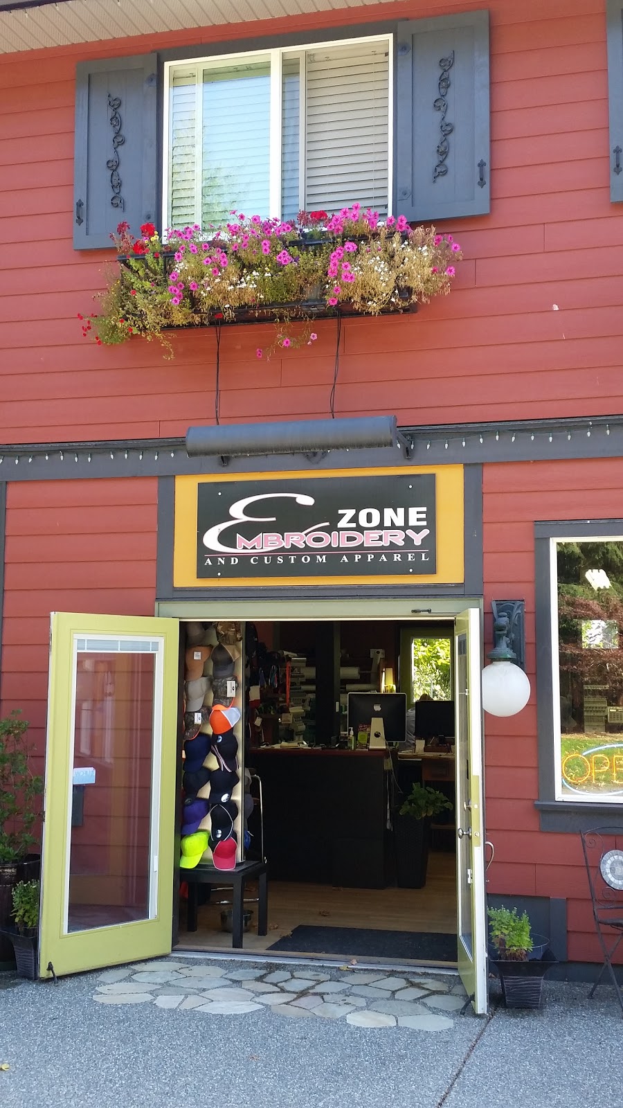 E-Zone Embroidery | 827 Douglas Ave, Nanaimo, BC V9R 4M9, Canada | Phone: (250) 740-0263