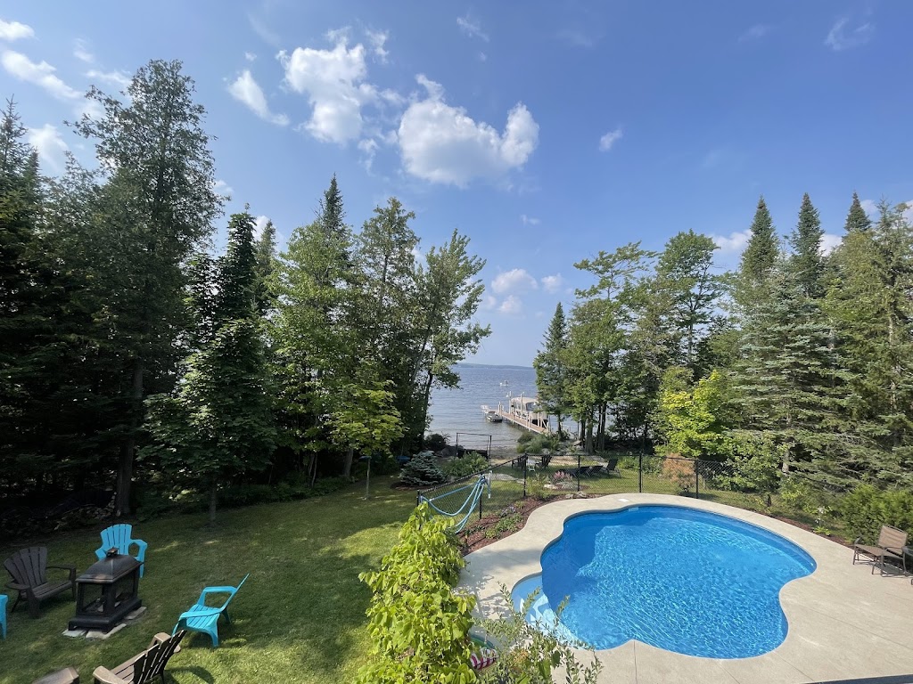 Ô Chalets des Cantons | 461 Chem. Villas de lAnse, Magog, QC J1X 0M8, Canada | Phone: (819) 674-2223