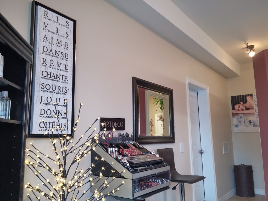 Clinique Esthétique Aux Petits Soins | 317 Rue Saint-Jean-Baptiste, Sainte-Madeleine, QC J0H 1S0, Canada | Phone: (450) 355-0282