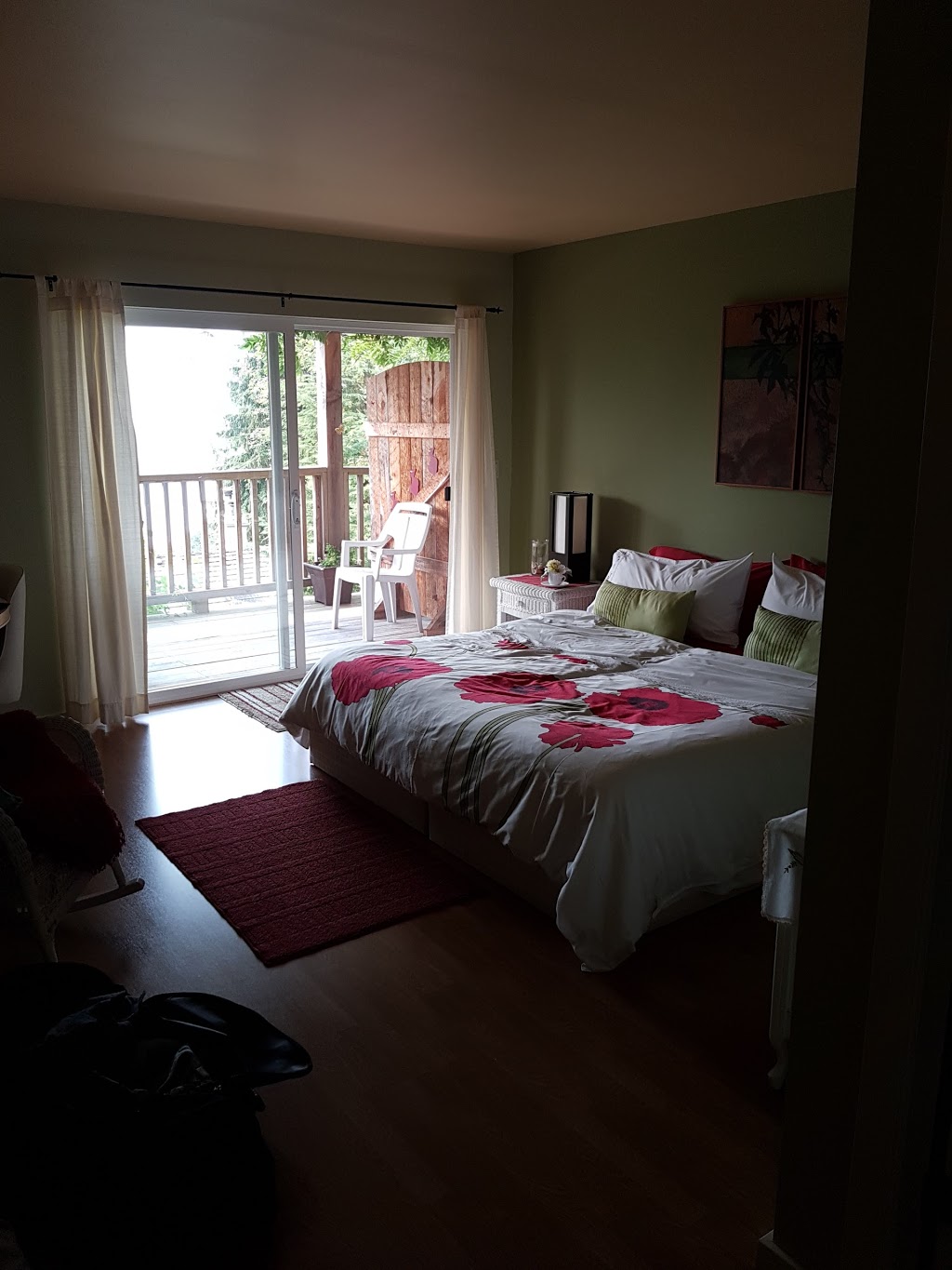 Sechelt Inlet Bed And Breakfast | 5870 Skookumchuk Rd, Sechelt, BC V0N 3A4, Canada | Phone: (604) 740-0776