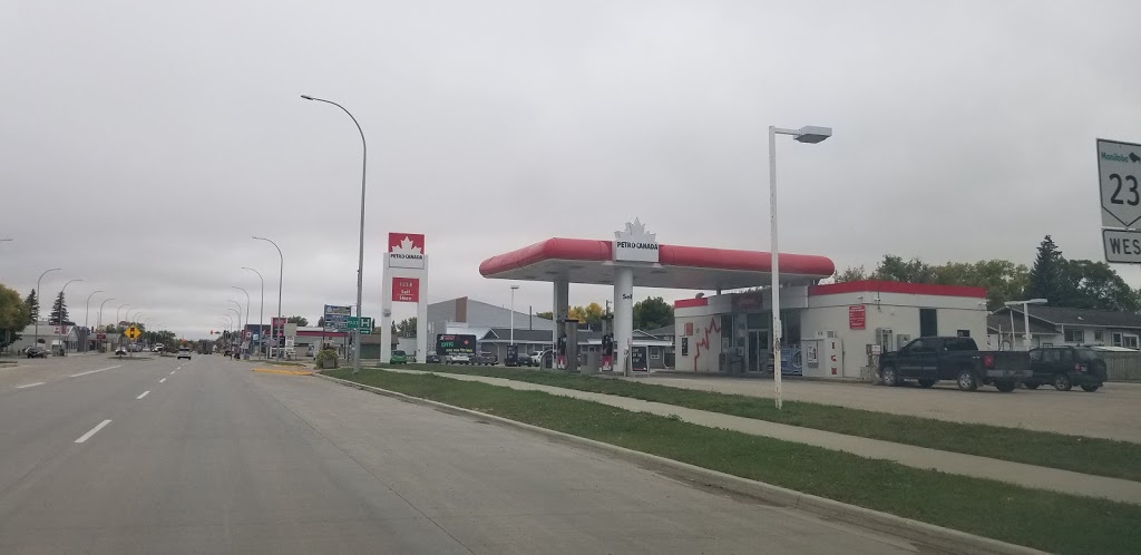 Petro-Canada Gas Station & Petro-Pass Truck Stop | 212 Main St, Morris, MB R0G 1K0, Canada | Phone: (204) 746-8967