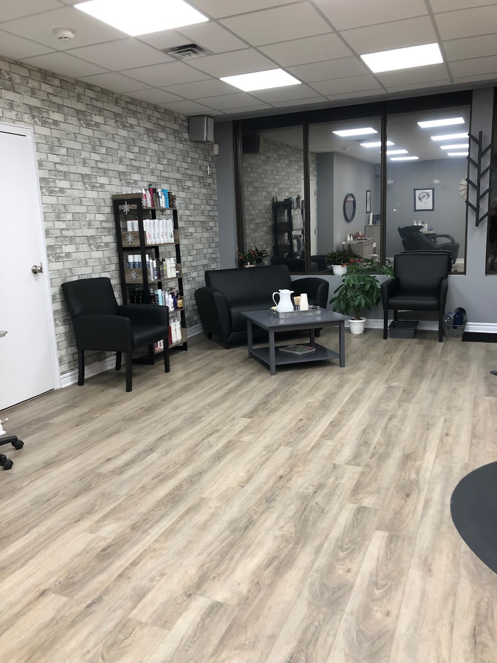 Salon Pam - Unisexe | 1556 Michael St, Ottawa, ON K1B 3T7, Canada | Phone: (613) 748-6166