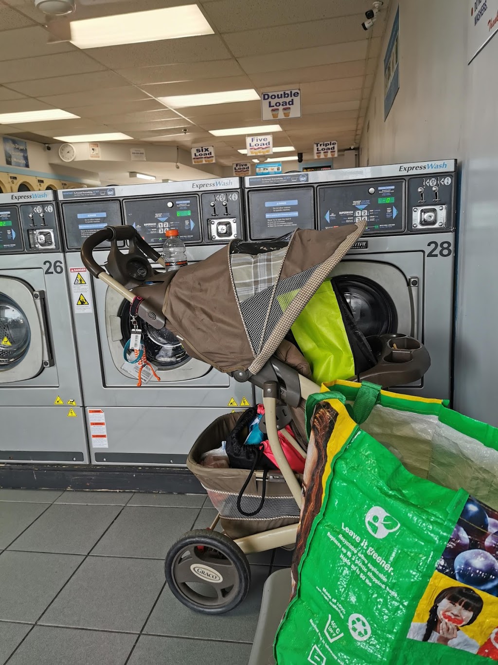 Washmart Laundromat | 59 Kennedy Rd N, Brampton, ON L6V 1X6, Canada | Phone: (905) 581-1626