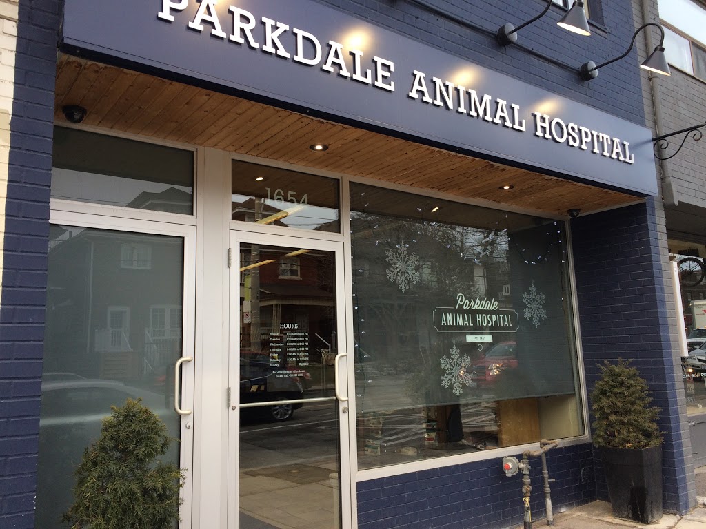 Parkdale Animal Hospital | 1654 Queen St W, Toronto, ON M6R 1B2, Canada | Phone: (416) 532-1169