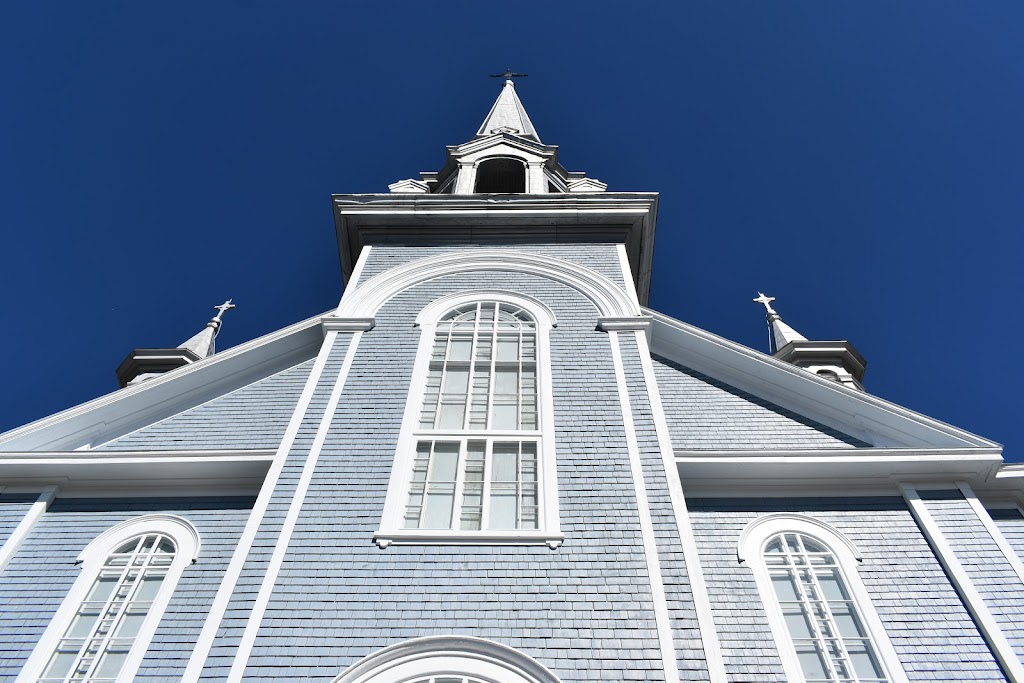 Église Sainte-Perpétue | 11 Rue de lÉglise, Sainte-Perpétue, QC G0R 3Z0, Canada | Phone: (418) 359-2951