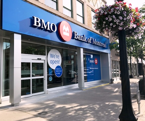 BMO Bank of Montreal | 1200 St Clair Ave W, Toronto, ON M6E 1B4, Canada | Phone: (416) 652-3444