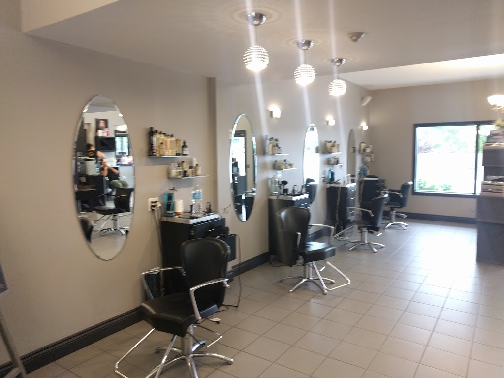 Touch Of Elegance By Elise | 514 The Queensway S, Keswick, ON L4P 2E4, Canada | Phone: (905) 535-2283