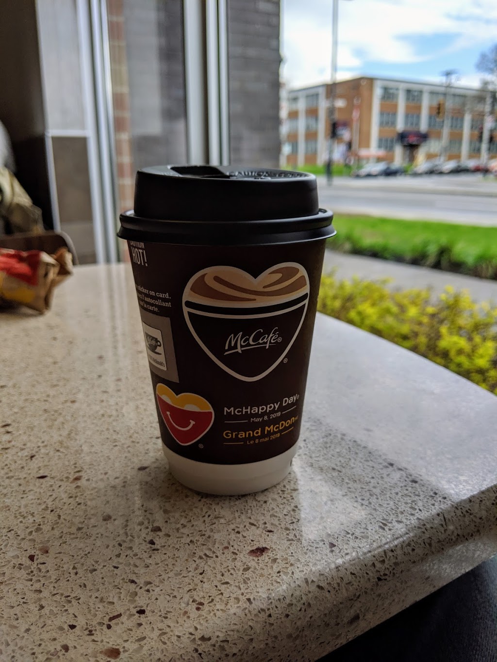 McDonalds | 7645 Boulevard Saint-Michel, Montréal-Nord, QC H2A 3M4, Canada | Phone: (514) 722-2999