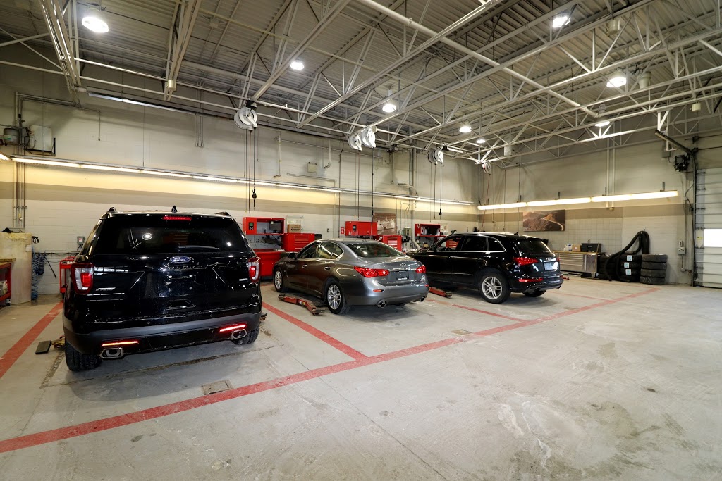 Weins Pre-Owned Centre | 1345 North Service Rd W, Oakville, ON L6M 2W2, Canada | Phone: (905) 844-4567