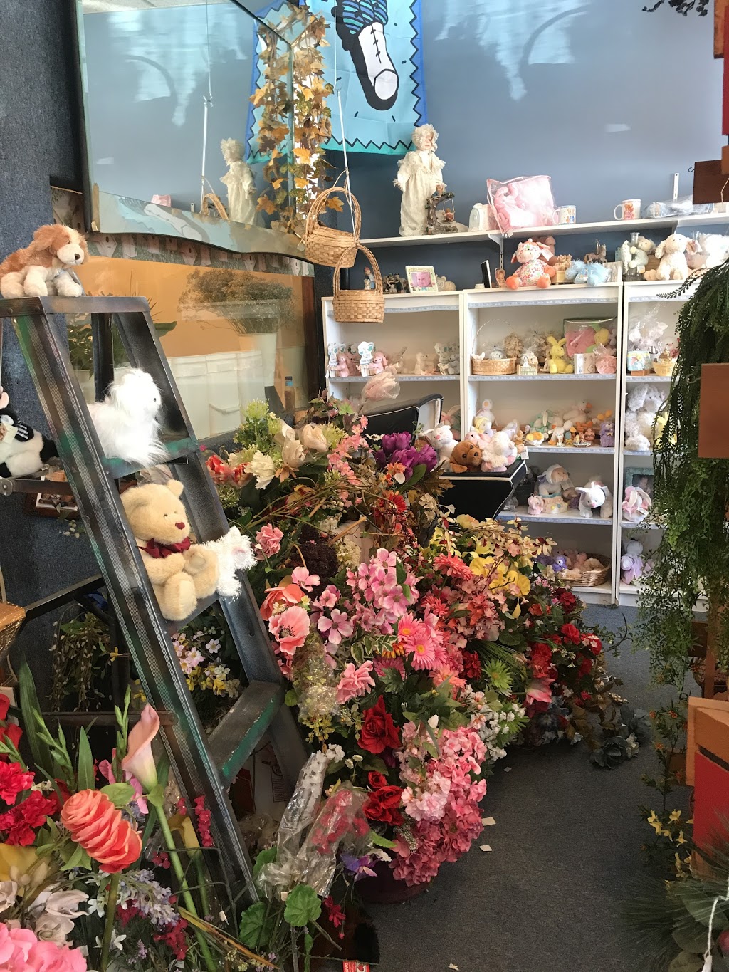 Boutique De Fleurs Le Petit Bo | 3075 Chemin dOka, Sainte-Marthe-sur-le-Lac, QC J0N 1P0, Canada | Phone: (450) 473-5666