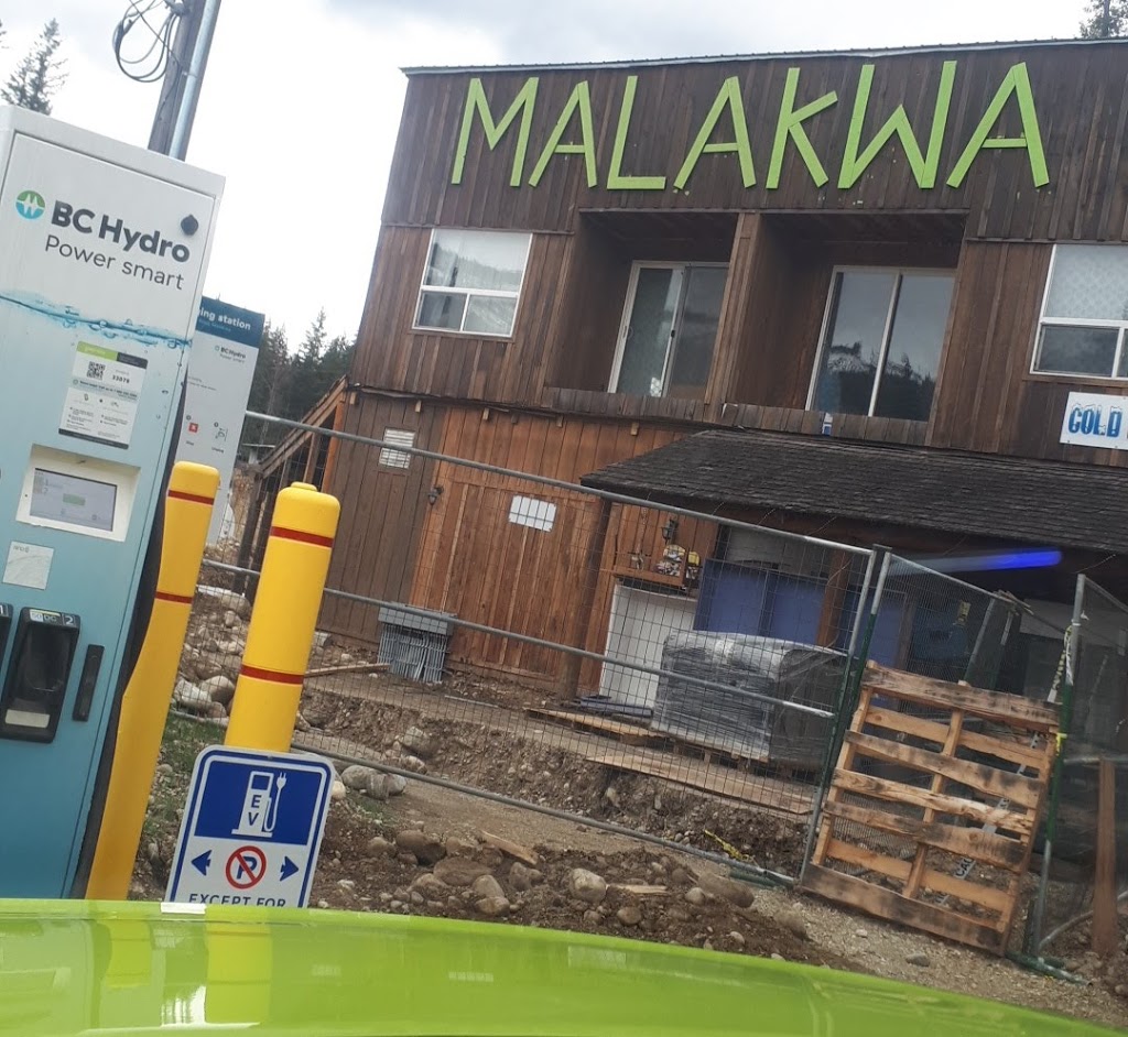 Malakwa Supermarket | 4270 Oxbow Frontage Rd, Malakwa, BC V0E 2J0, Canada | Phone: (250) 836-4700