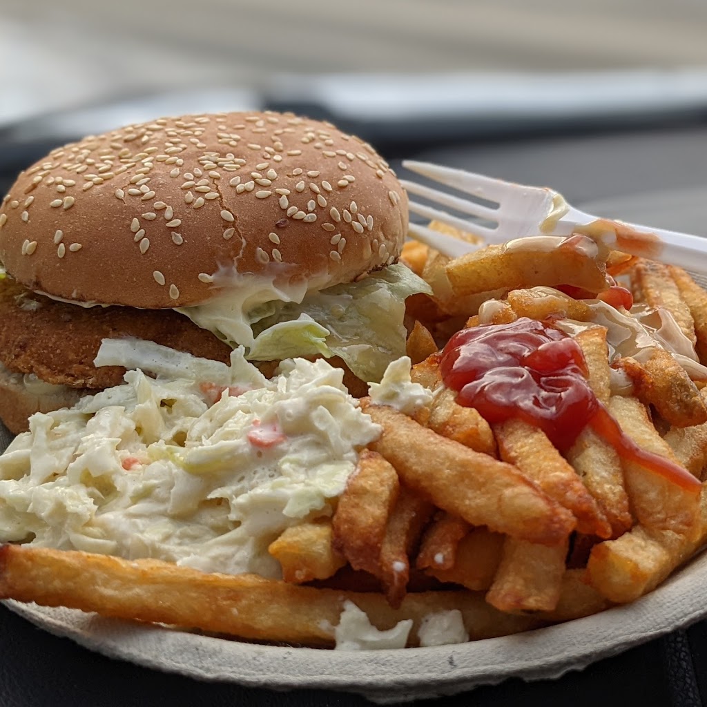 Deluxe French Fries | 471 Rothesay Ave, Saint John, NB E2J 2C6, Canada | Phone: (506) 633-8114