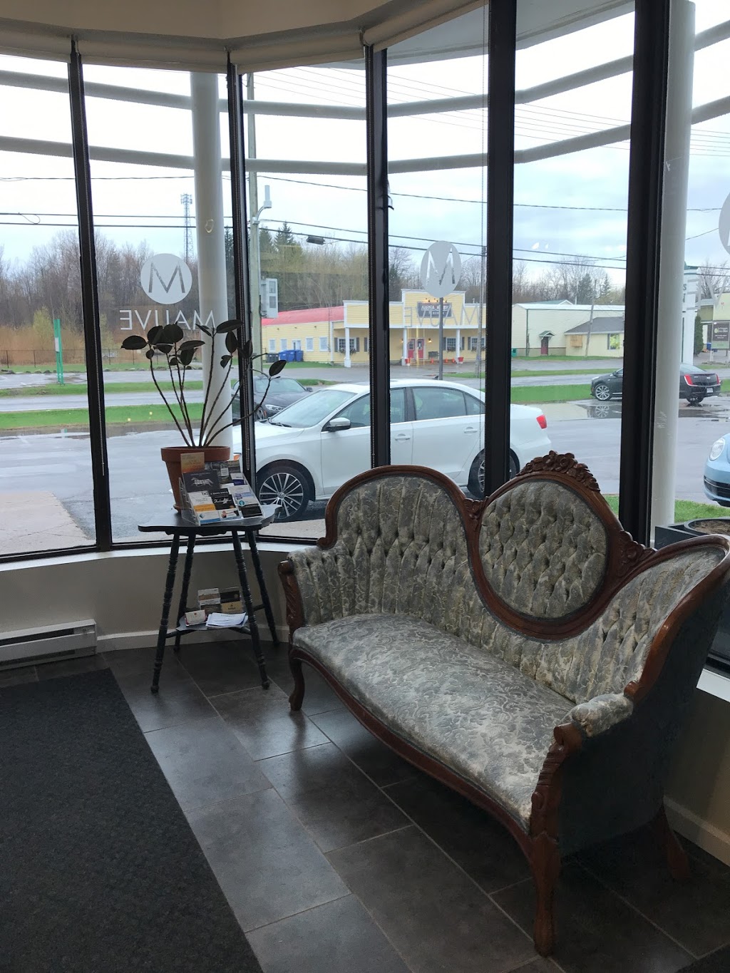 Salon De Coiffure Mauve | 3187 Route Harwood, Vaudreuil-Dorion, QC J7V 8P2, Canada | Phone: (450) 510-0110