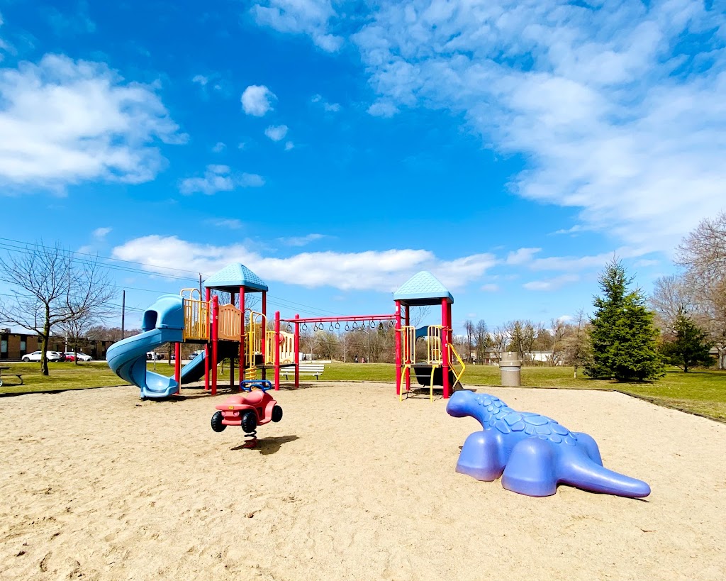 Brock Park | 141-179 Innisfil St, Barrie, ON L4N 3E6, Canada | Phone: (705) 726-4242