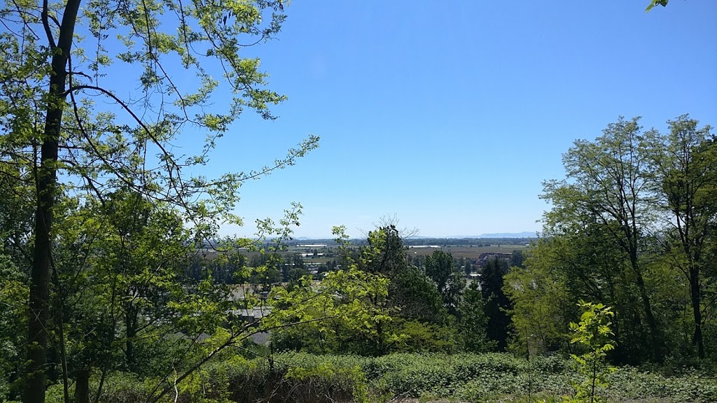 Entrance/Parking for Everett Crowley Park Trails | 8200 Kerr St, Vancouver, BC V5S 4G5, Canada