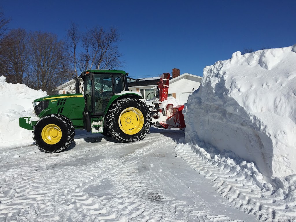 Warrens Snow Removal | 27 Warren Grove Rd, Cornwall, PE C0A 1H5, Canada | Phone: (902) 394-5535