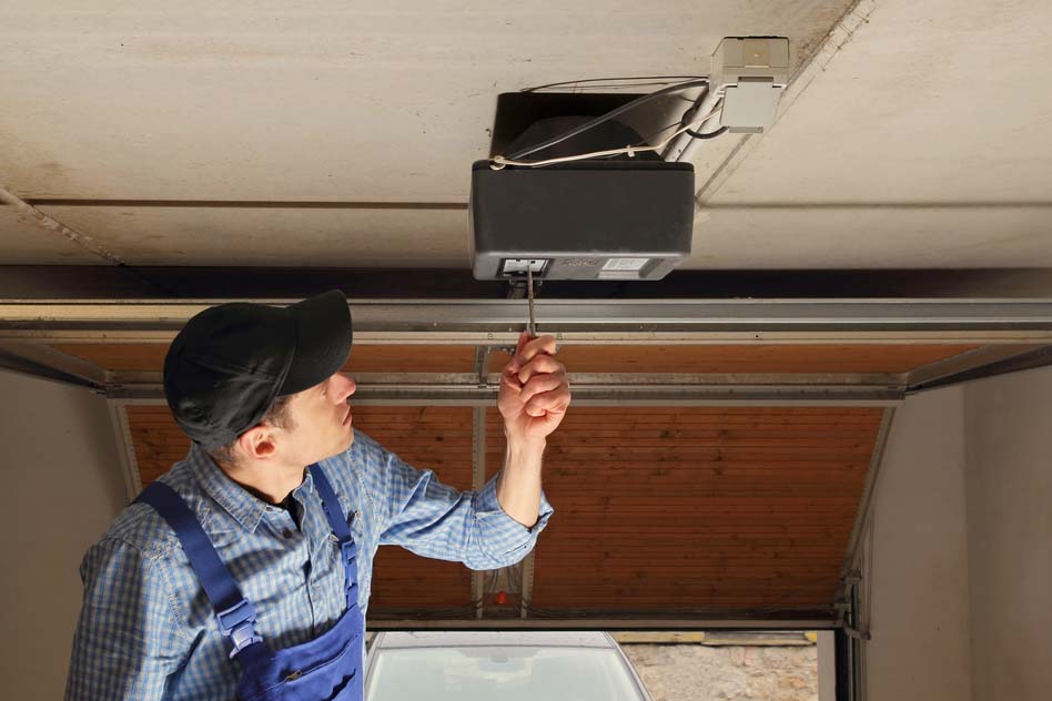 Smithy Garage Door Repair | 18 Sideroad #2200, Milton, ON L0P 1J0, Canada | Phone: (647) 424-1438