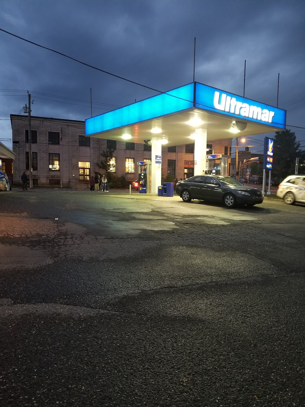 Ultramar - Gas Station | 9 Rue Saint-Alphonse N, Thetford Mines, QC G6G 3W4, Canada | Phone: (418) 338-6523