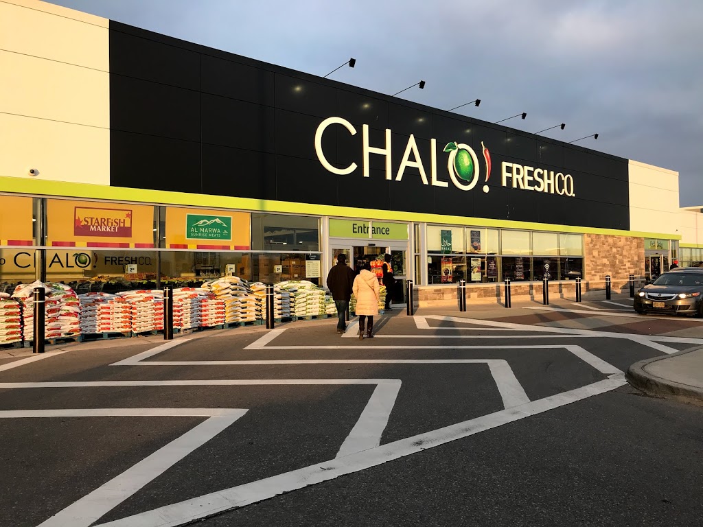 Chalo! FreshCo. | 10615 Bramalea Rd, Brampton, ON L6R 3P4, Canada | Phone: (905) 793-0558