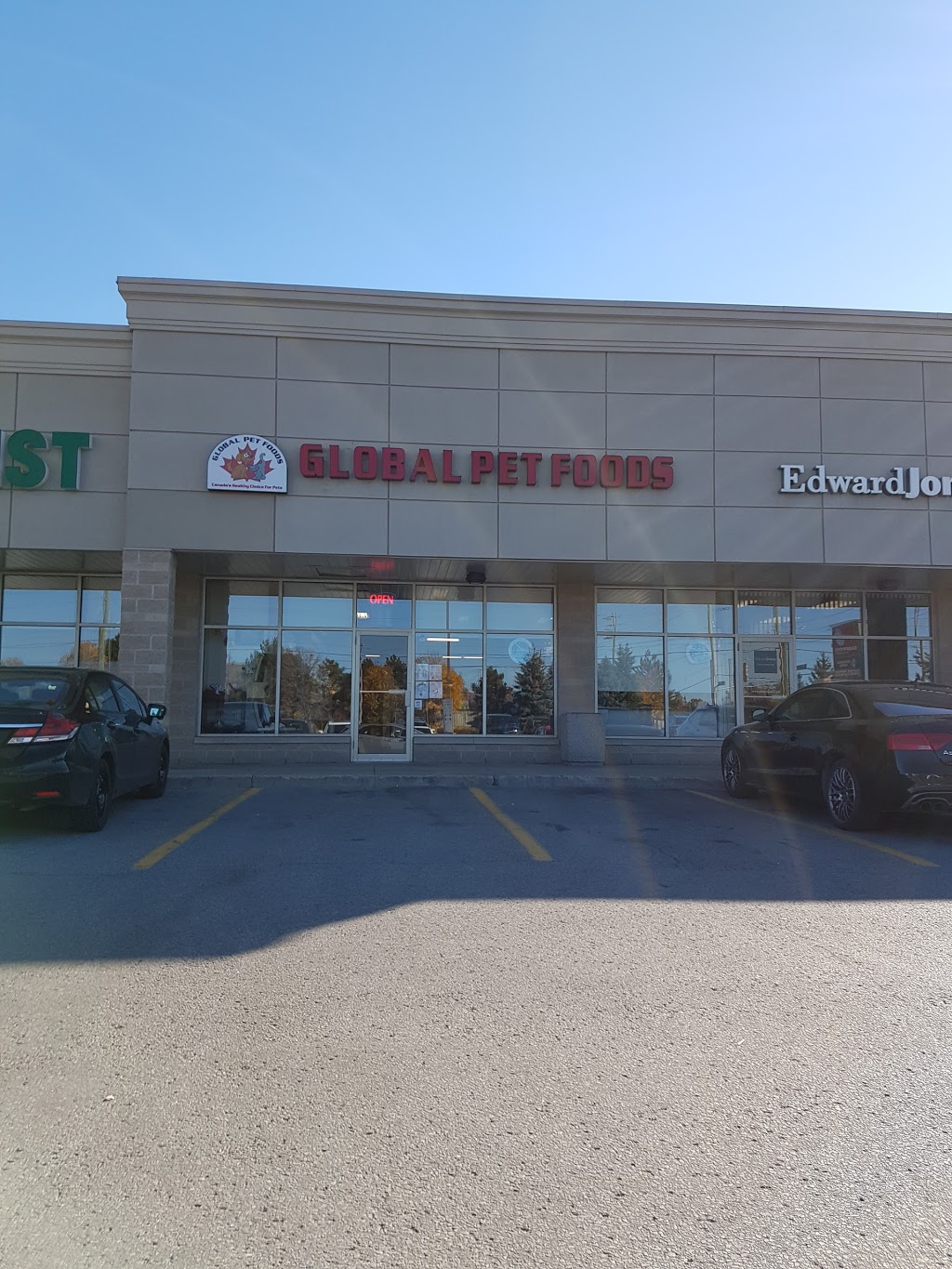 Global Pet Foods | 420 Essa Rd, Barrie, ON L4N 9J7, Canada | Phone: (705) 792-4152