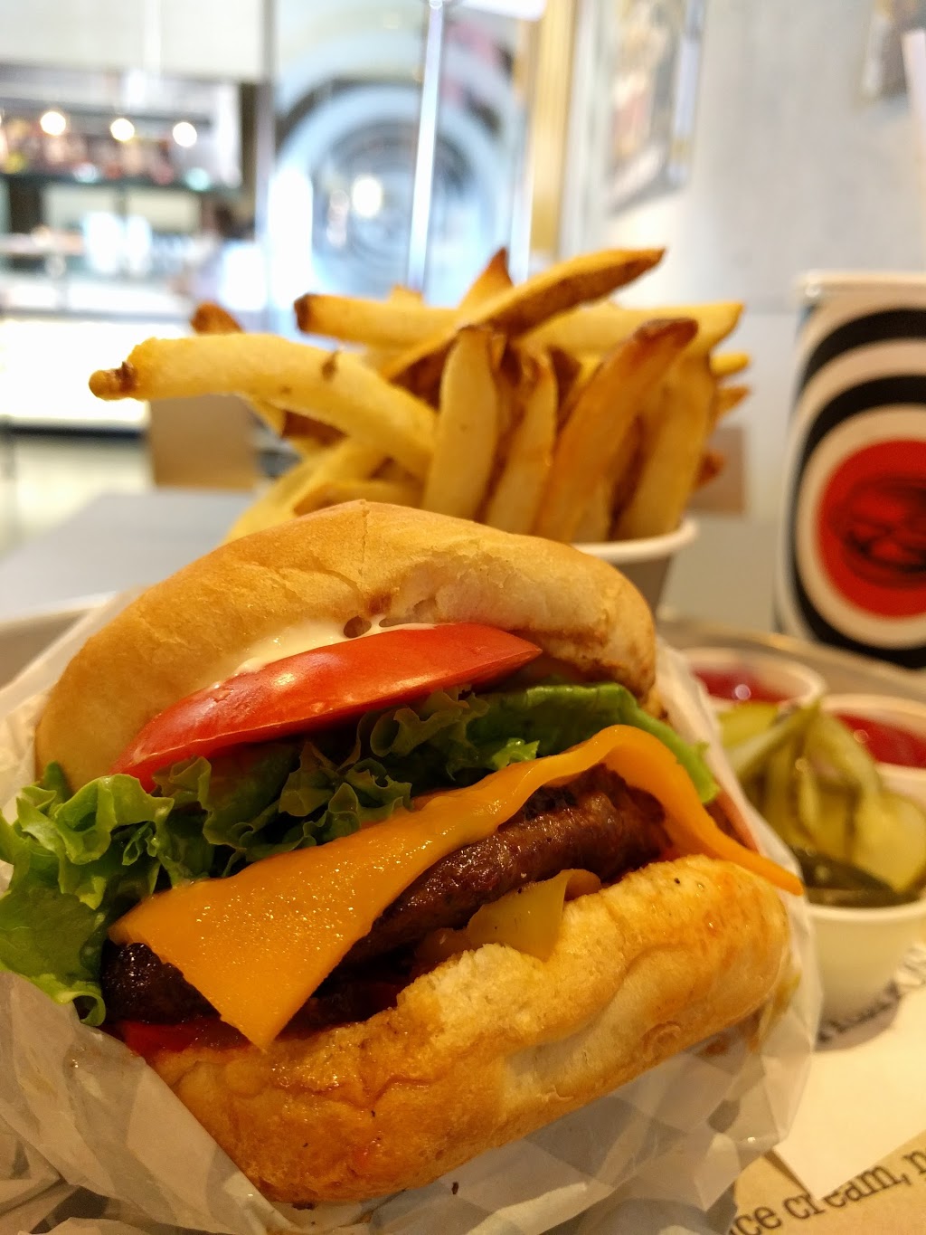 South St. Burger | 11838 Sarcee Trail NW H109, Calgary, AB T3R 0A1, Canada | Phone: (403) 290-0226