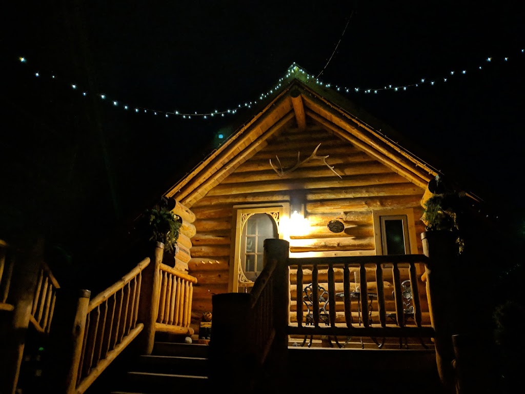 Banff Log Cabin Guesthouse | 222 Glen Cres, Banff, AB T1L 1A6, Canada | Phone: (403) 762-3516