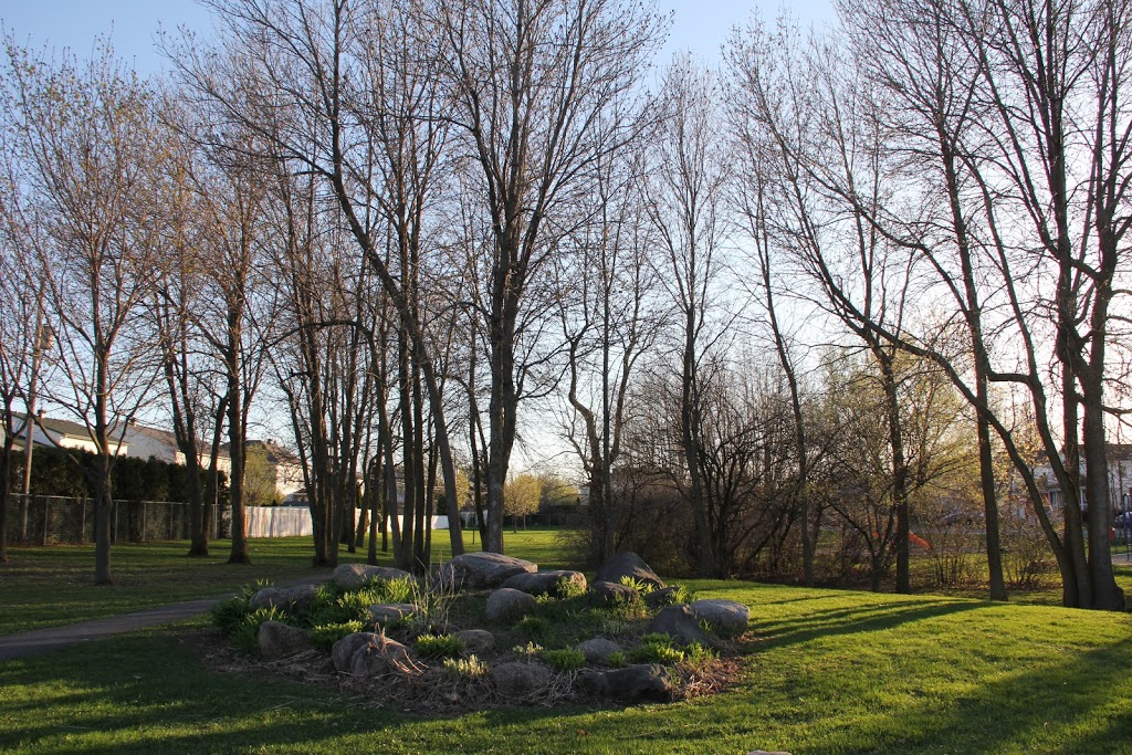 Parc du Frère-Ulysse-Baron | 545 Avenue de la Mennais, La Prairie, QC J5R 1B7, Canada | Phone: (450) 659-1393