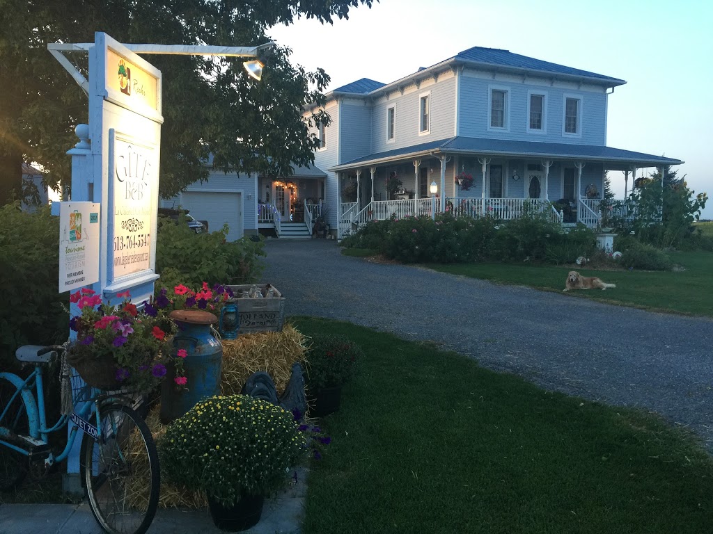 Gîte La Galerie Den Avant Bed & Breakfast | 2493 Concession Rd 19, Casselman, ON K0A 1M0, Canada | Phone: (613) 764-5547