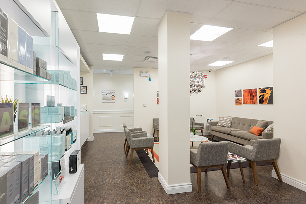 Toronto Dermatology Centre | 4256 Bathurst St #400, North York, ON M3H 5Y8, Canada | Phone: (416) 633-0001