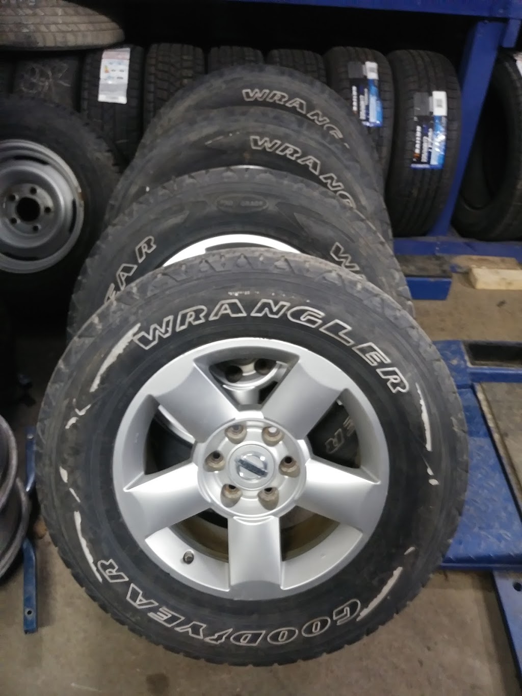 A1 Tires Unlimited | 678 Simcoe St S Units 3&4, Oshawa, ON L1H 4K3, Canada | Phone: (905) 432-8473