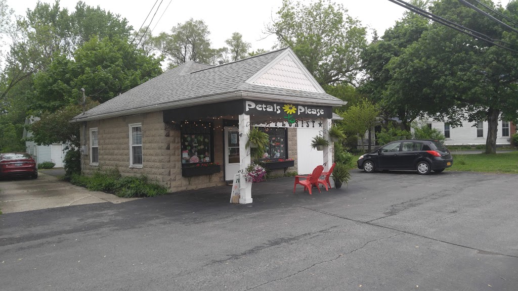 Petals To Please | 5870 Broadway, Lancaster, NY 14086, USA | Phone: (716) 683-1001